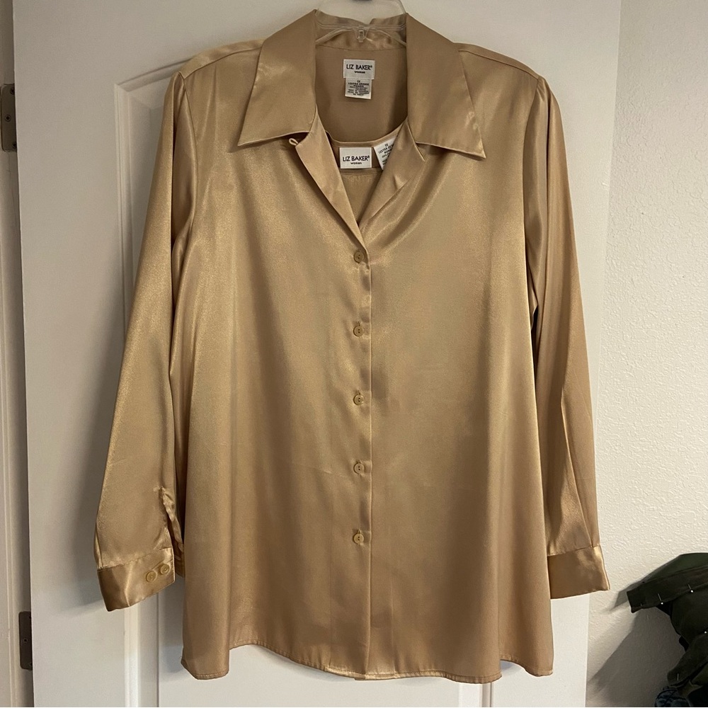 Liz Baker button down blouse with matching camisole 2 piece set